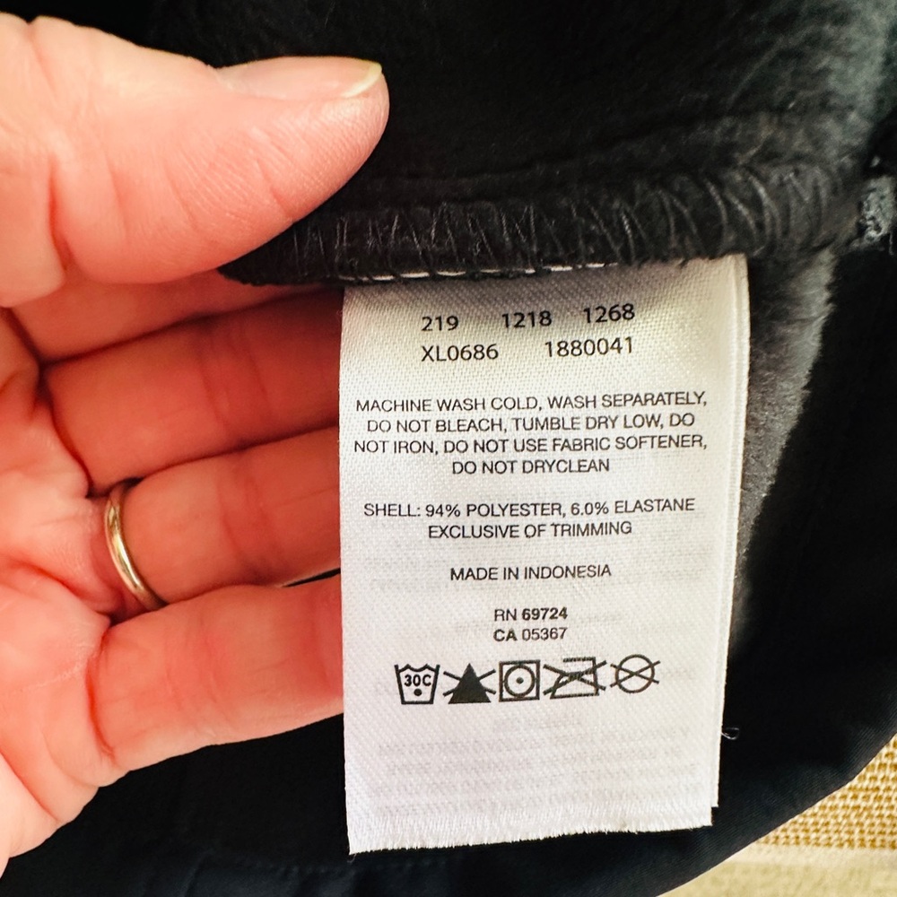 Columbia Men’s Black Softshell Jacket - Picture 5 of 11